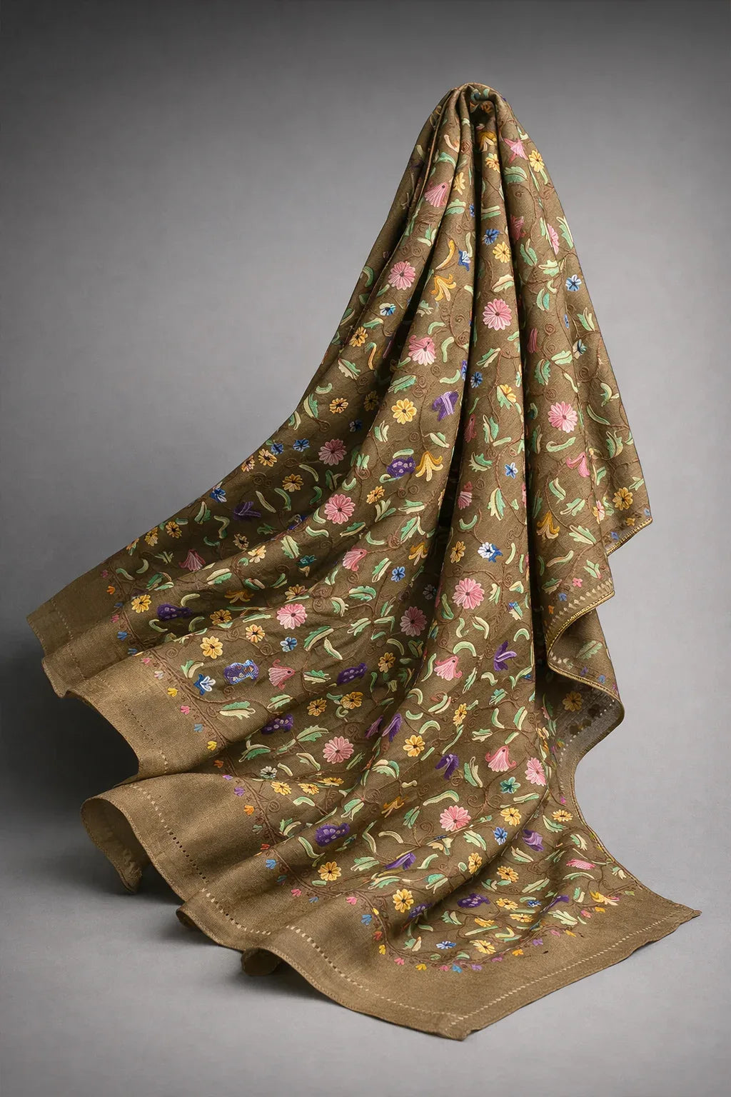 Aari - Woven Paradise