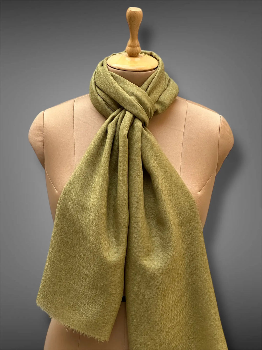 pashmina kashmiri olive green stole,  muffler close up