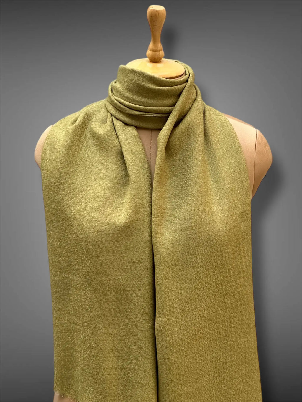 pashmina kashmiri olive green stole,  muffler close up 2