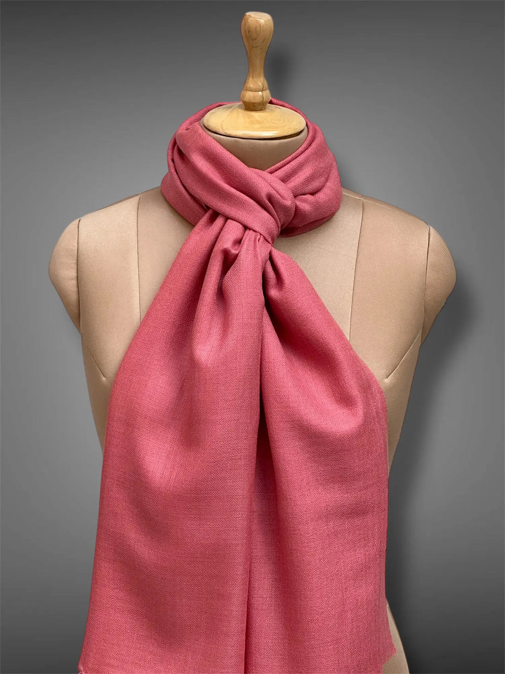 pashmina kashmiri royal pink stole,  muffler close up