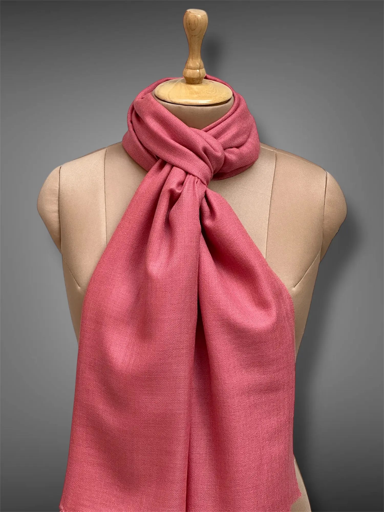pashmina kashmiri royal pink stole,  muffler close up