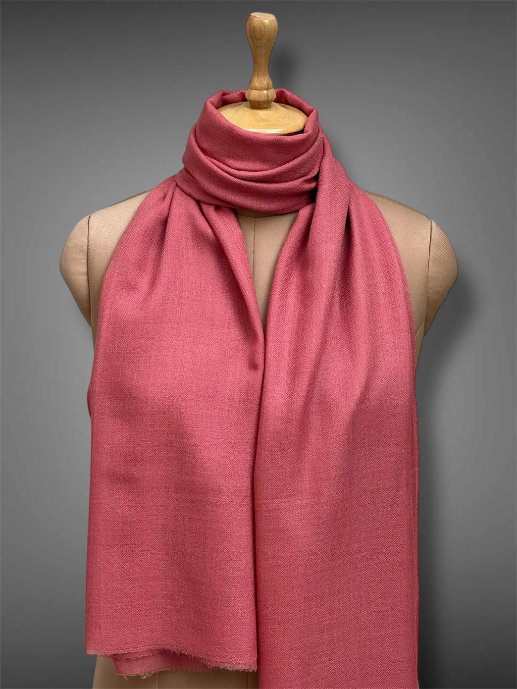 pashmina kashmiri royal pink stole,  muffler close up 2