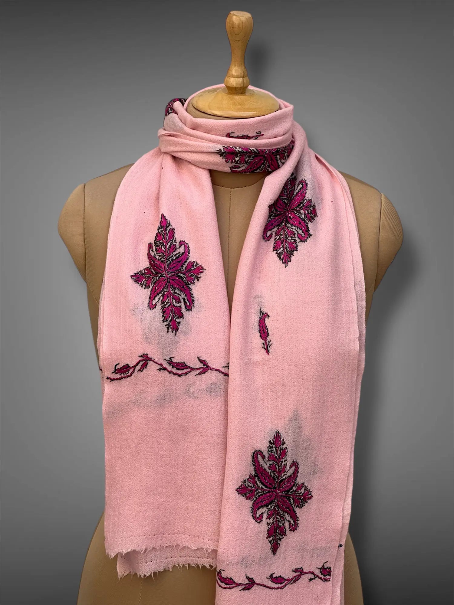 aksi pashmina kashmiri blush pink stole,  muffler close up 2