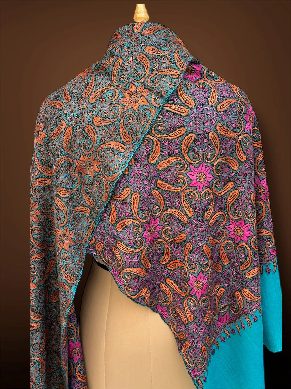 aksi Jama pashmina kashmiri blue stole,  both side close up