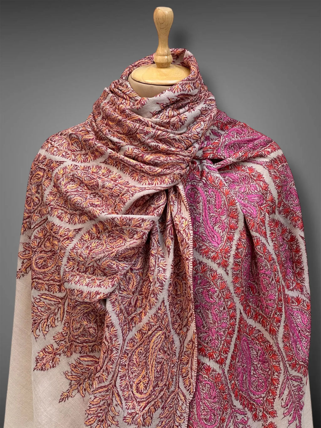 aksi Jama pashmina kashmiri pearl white shawl,  both side close up