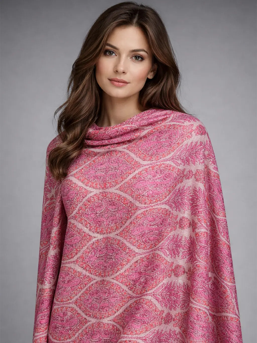 aksi pashmina kashmiri pearl white shawl,  back model pose