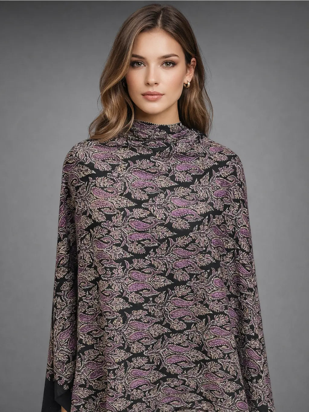 aksi pashmina kashmiri black shawl,  back model pose