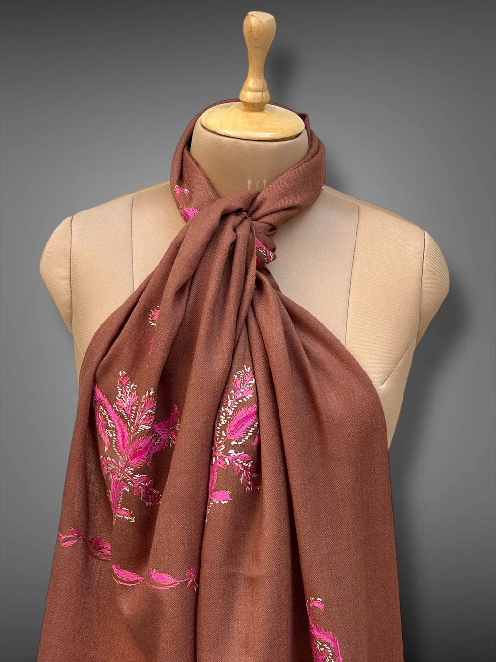 aksi pashmina kashmiri cocoa brown stole,  muffler close up