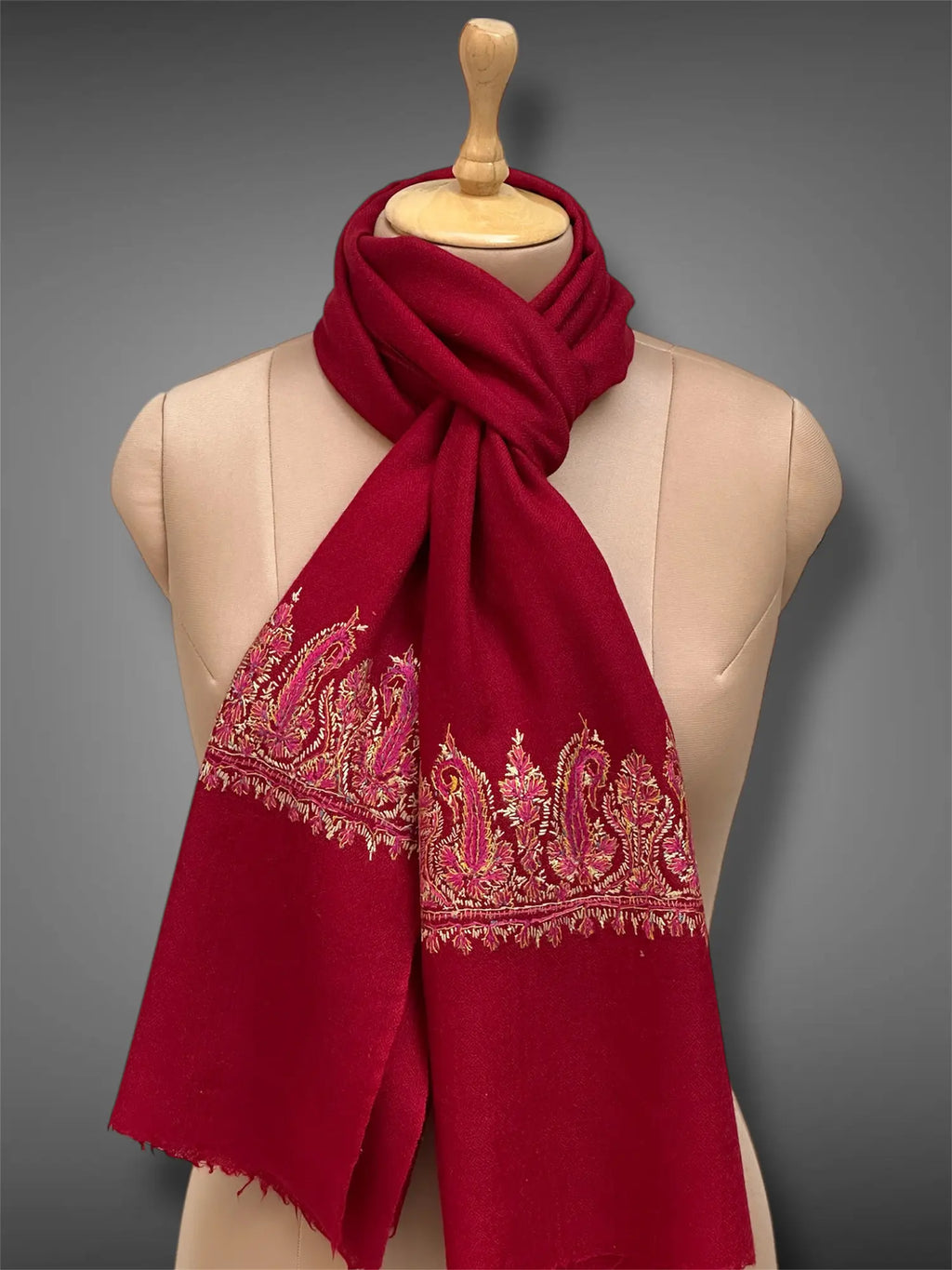 aksi pashmina kashmiri deep red stole,  knot muffler close up