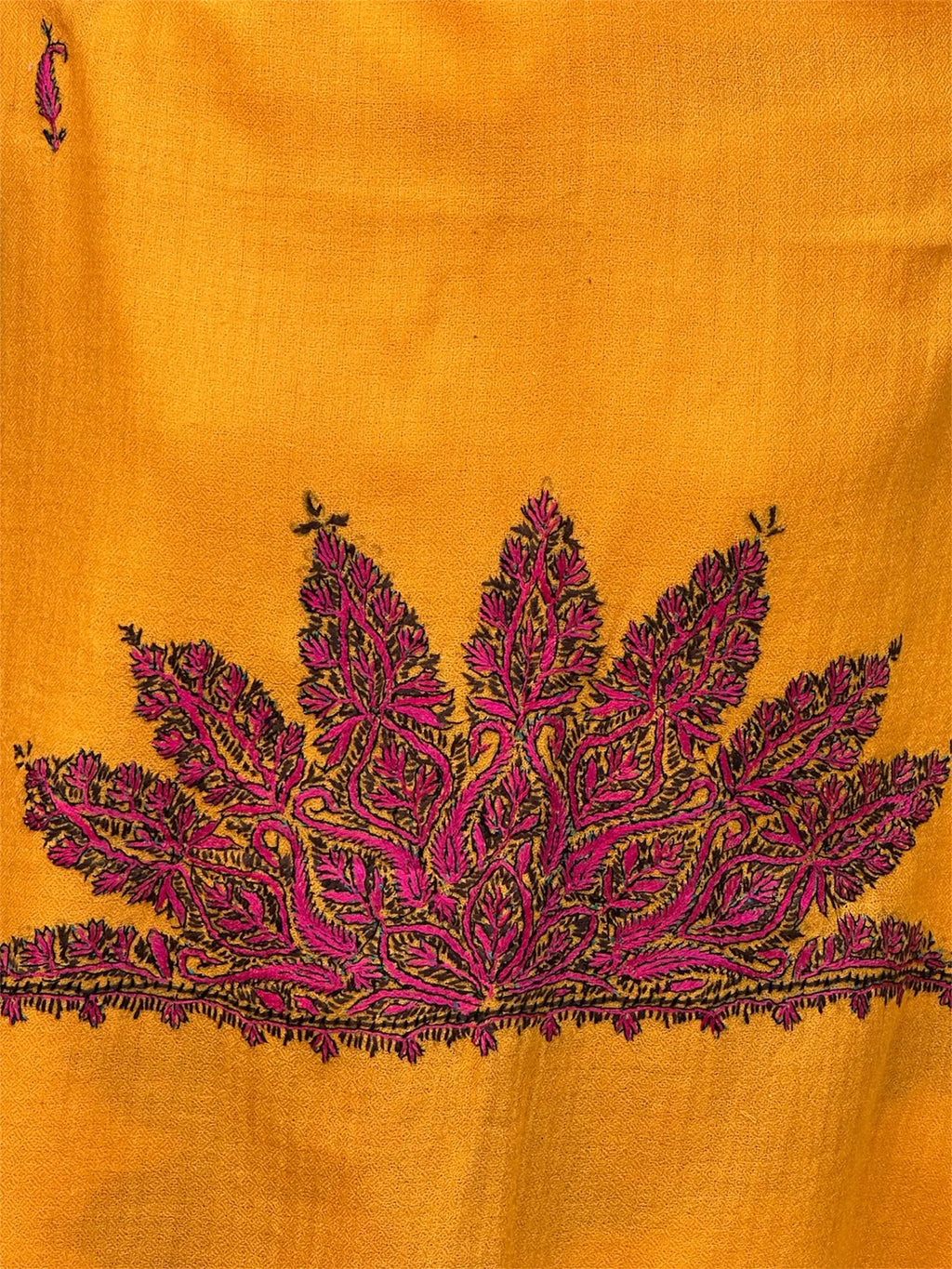 aksi pashmina kashmiri rich yellow stole,  front close up 2