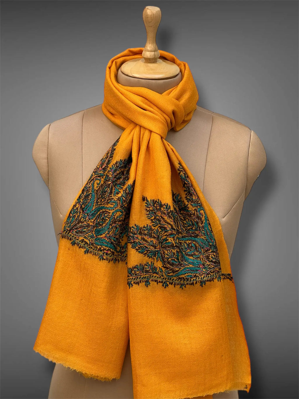 aksi pashmina kashmiri rich yellow stole,  muffler close up