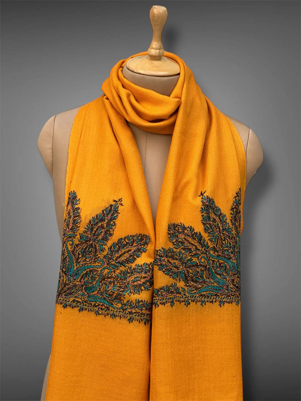 aksi pashmina kashmiri rich yellow stole,  muffler close up 2