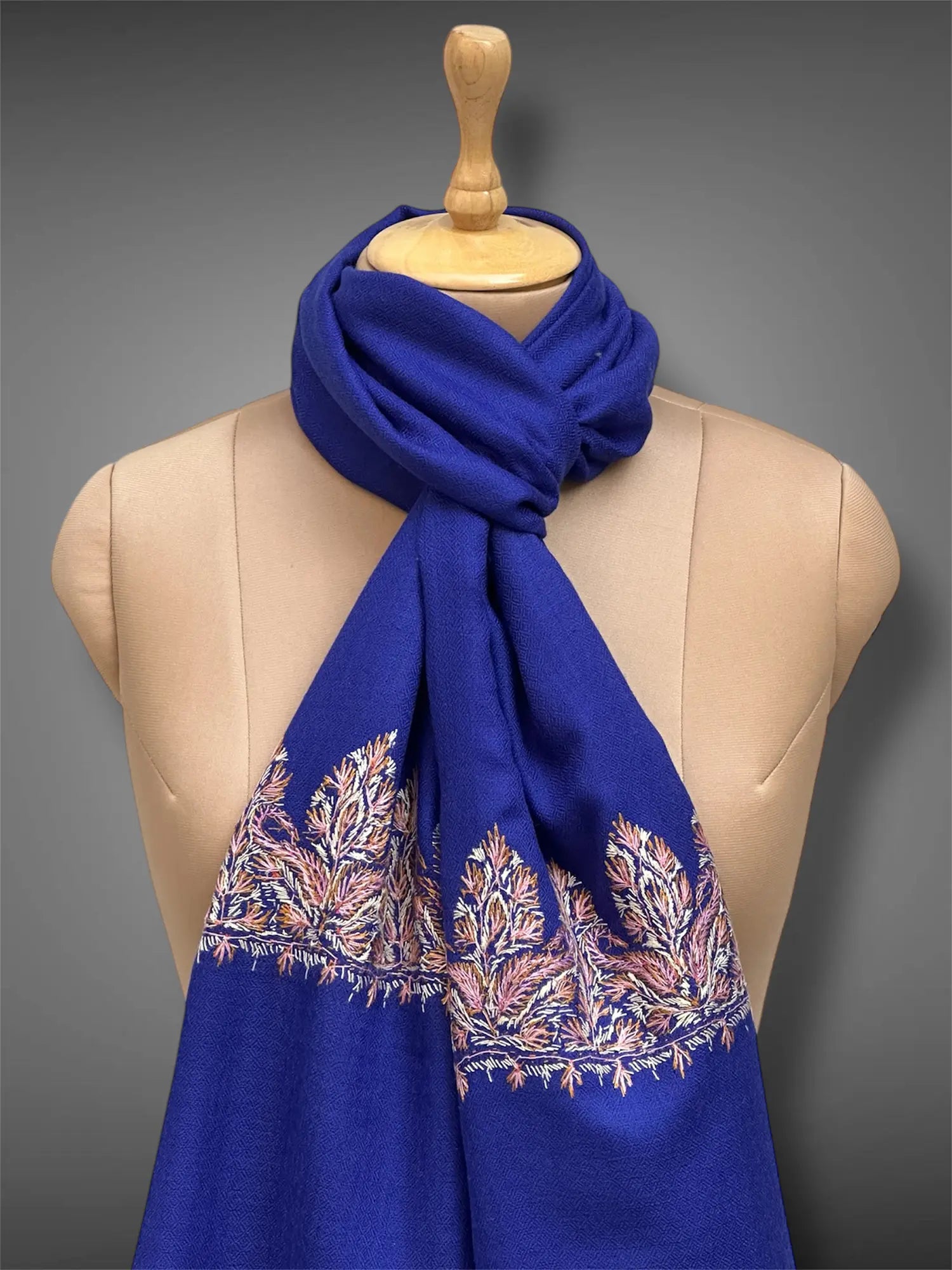 aksi pashmina kashmiri royal blue stole,  muffler close up 2