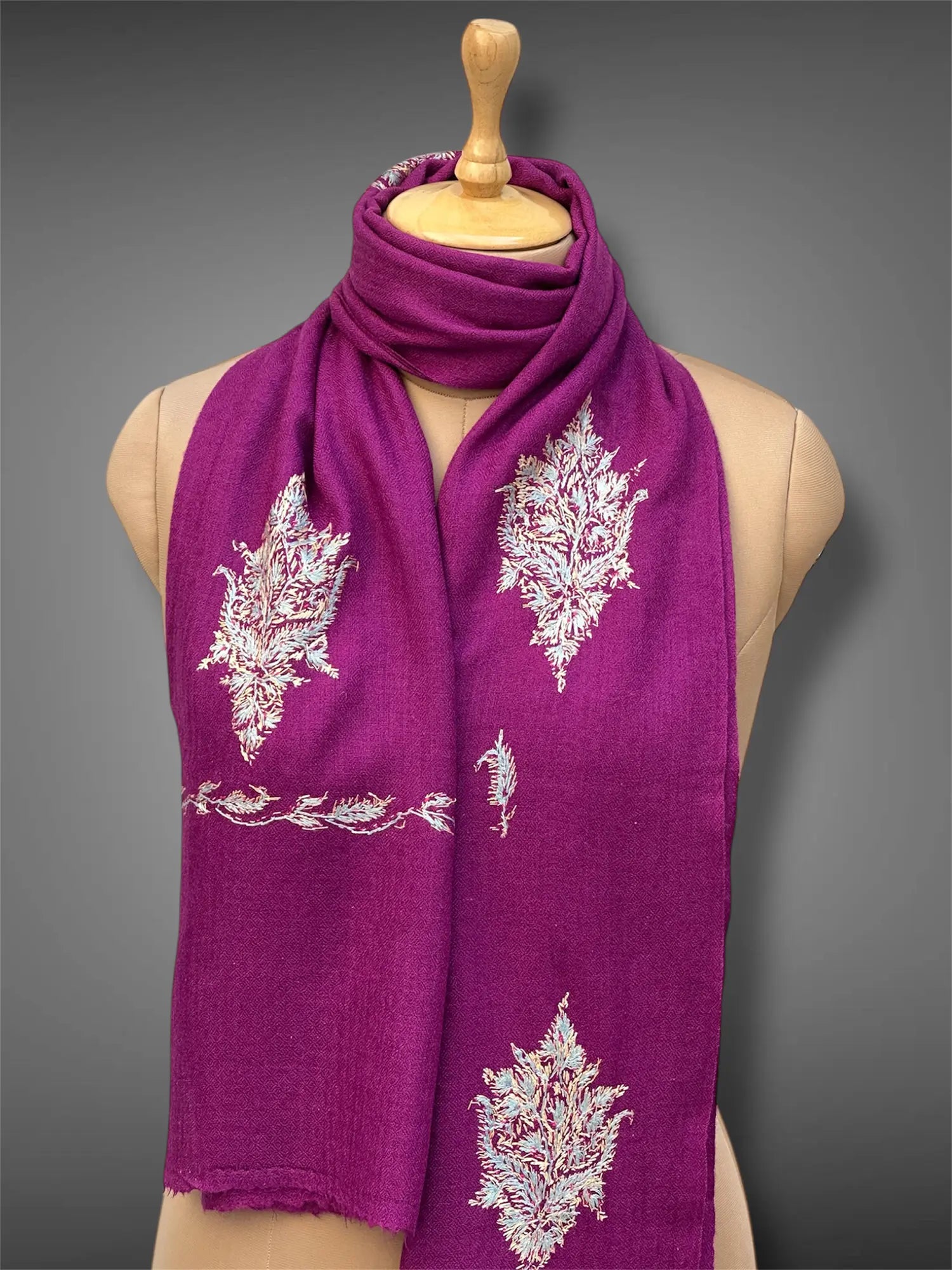 aksi pashmina kashmiri royal magenta stole,  muffler close up 2