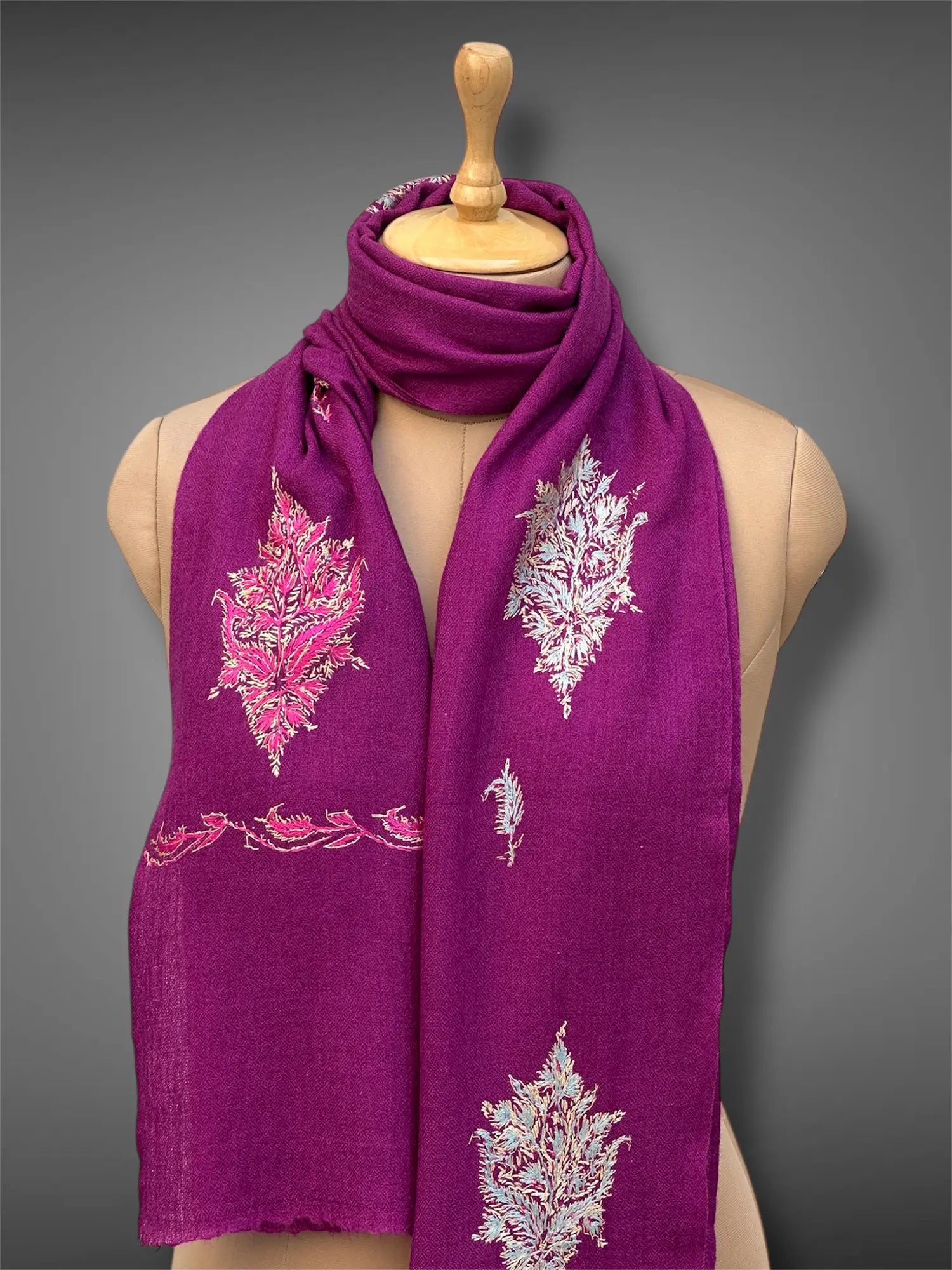 aksi pashmina kashmiri royal magenta stole,  muffler close up 3