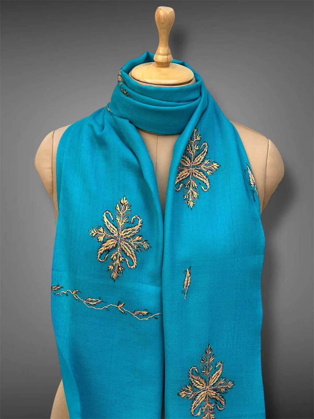 aksi pashmina kashmiri teal blue stole,  muffler close up 2