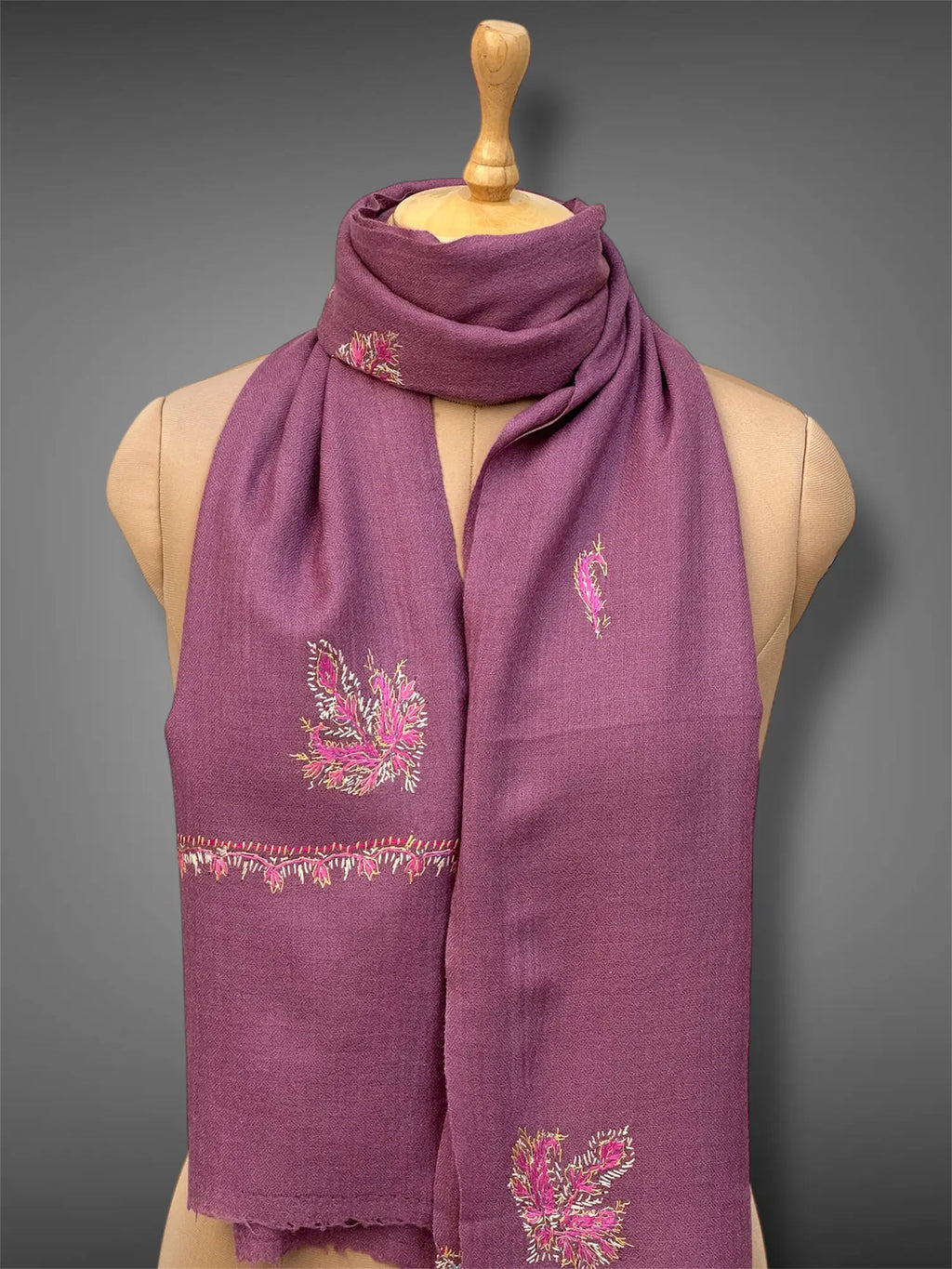 aksi pashmina kashmiri soft purple stole,  muffler close up 2