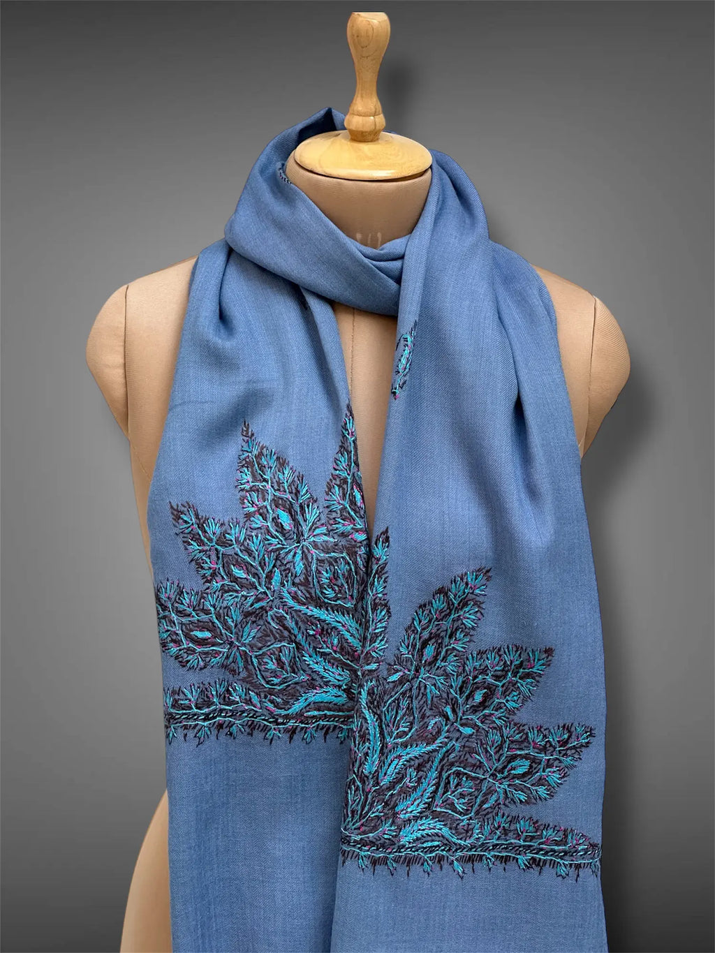 aksi pashmina kashmiri steel blue stole,  muffler close up