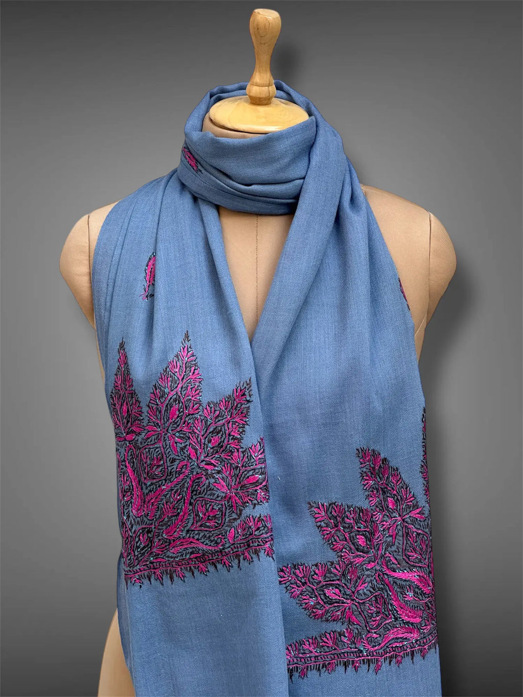 aksi pashmina kashmiri steel blue stole,  muffler close up 2