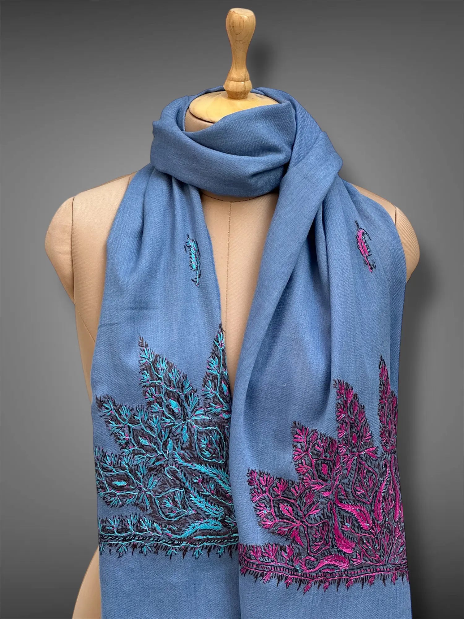 aksi pashmina kashmiri steel blue stole,  muffler close up 3