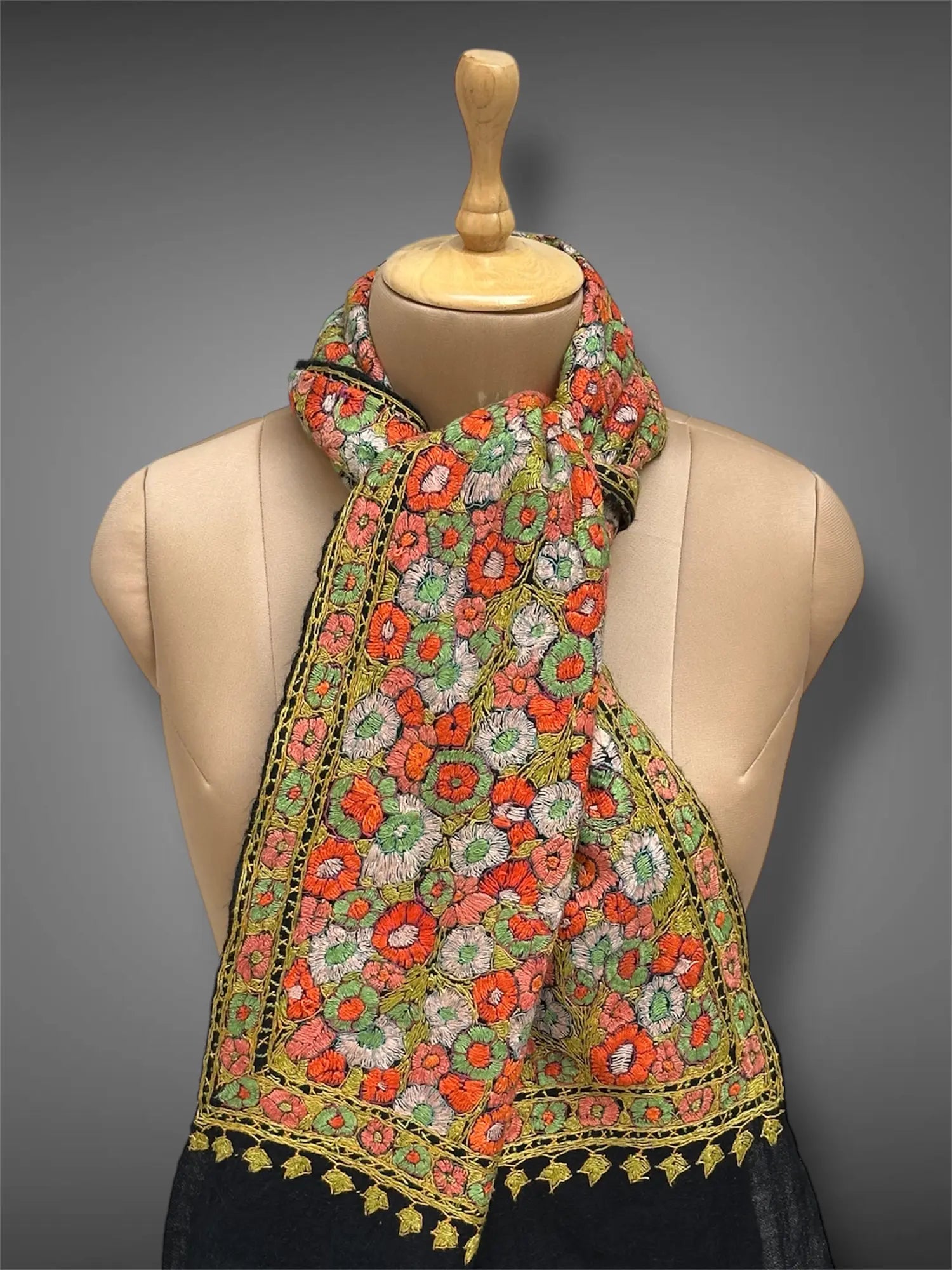 paper mache pashmina kashmiri black stole,  muffler close up