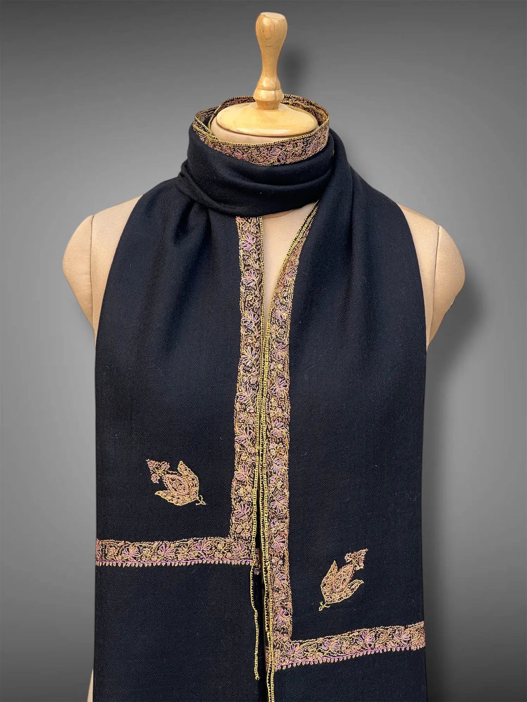 pashmina kashmiri hashidaar black stole,  muffler close up