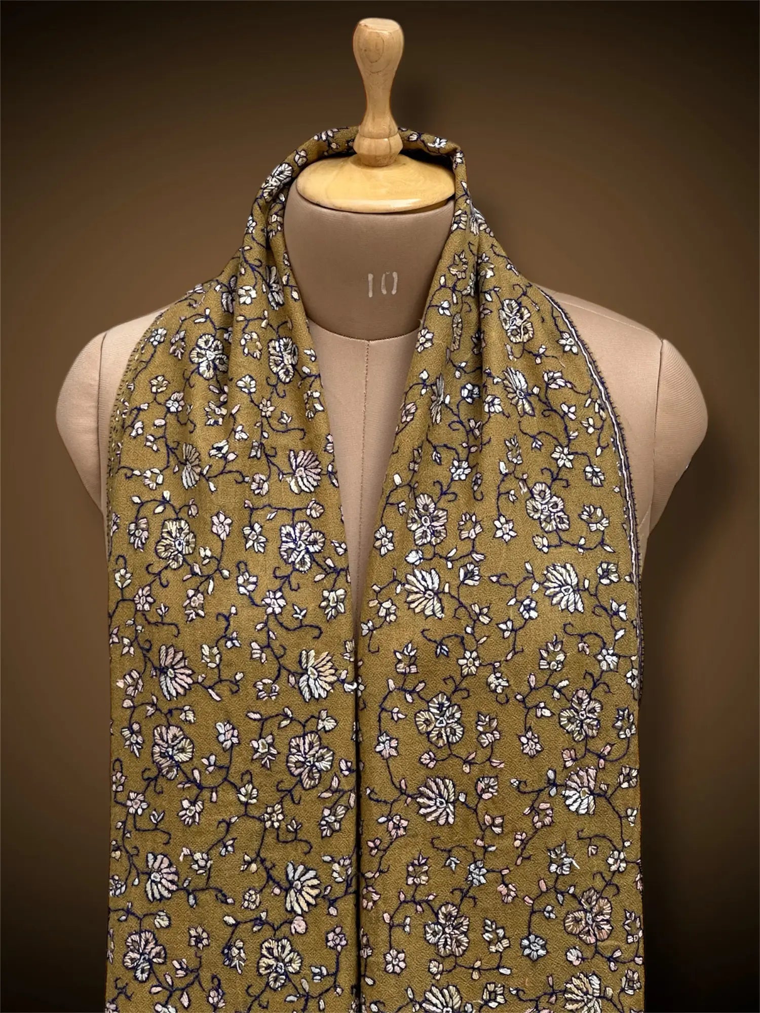 sozni pashmina kashmiri olive green stole,  muffler close up 2