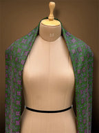 sozni pashmina kashmiri emerald green stole,  shoulder close up